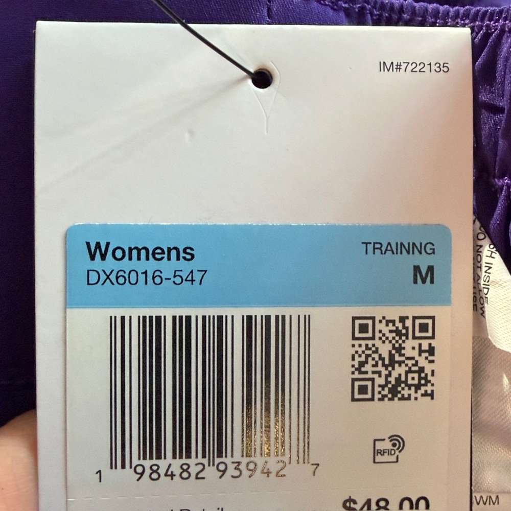 New!! Nike women's running shorts with built in bike shorts - Picture 6 of 8